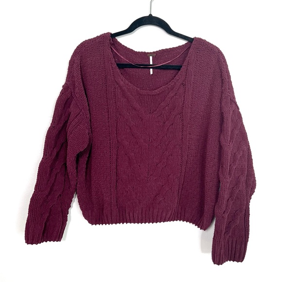 Free People Sweaters - FREE PEOPLE Sticks and Stones Cropped Chenille cable knit Sweater sz Small